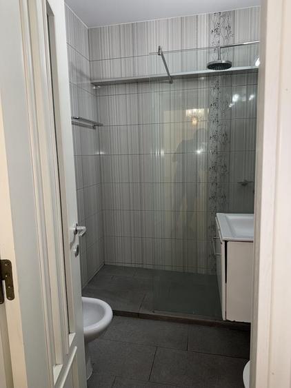 Apartament cu 2 camere decomandat, mobilat în P-ța Universității
