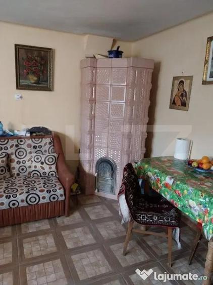 Casă cu 7 camere cu Teren 1000 Mp în Central