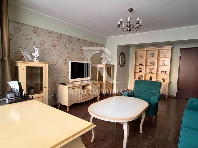 Apartament cu 2 camere decomandat, mobilat în Central