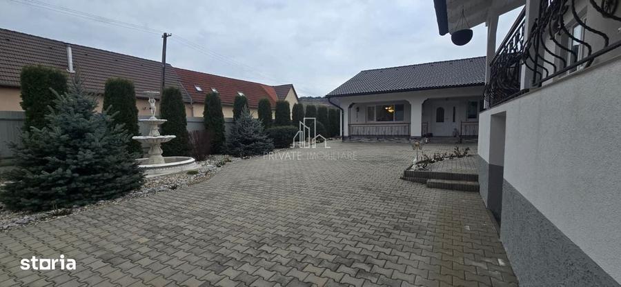Casă cu 4 camere cu Teren 1734 Mp în Vânători