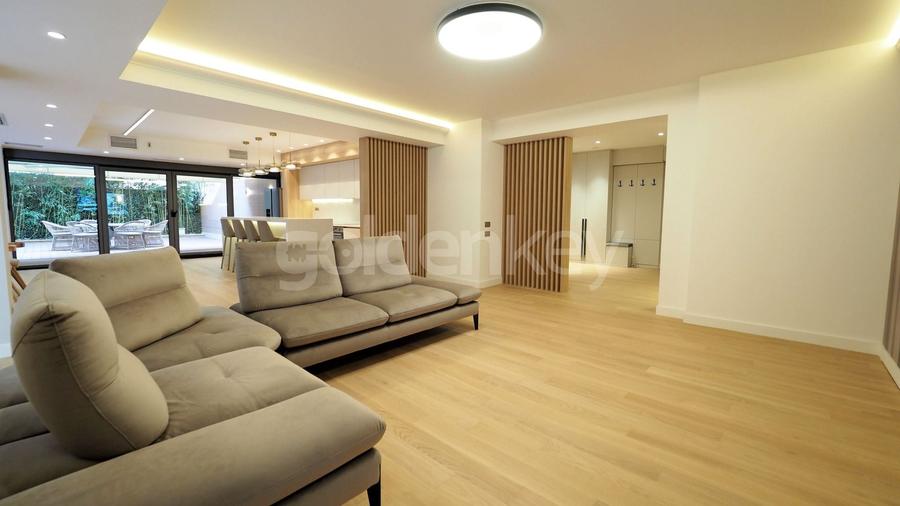 Apartament cu 4 camere decomandat, mobilat în Herăstrău