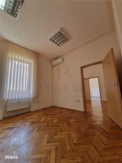 Spațiu comercial, de 50 mp, în P-ța Unirii