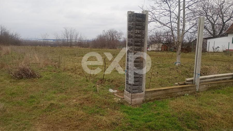 Teren Construcții intravilan de 1363 mp, în Chișirid