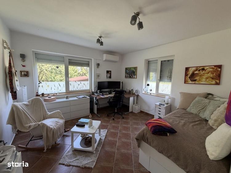 Casă cu 4 camere în Lipovei
