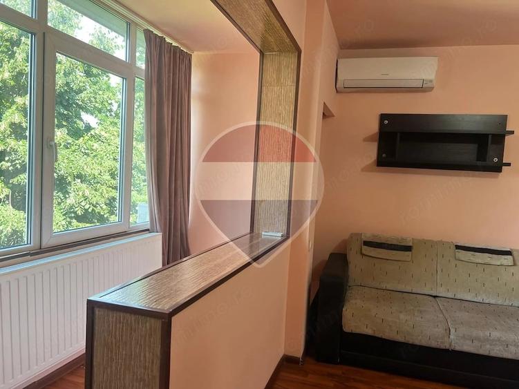 Apartament cu 2 camere semidecomandat în Cina