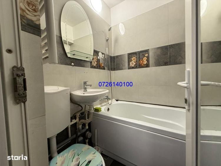 Piata Cet, garsoniera, parter superba cu balcon - 1