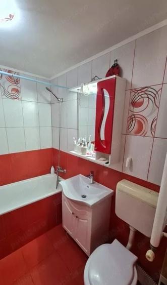 Apartament cu 2 camere decomandat, mobilat în Berceni