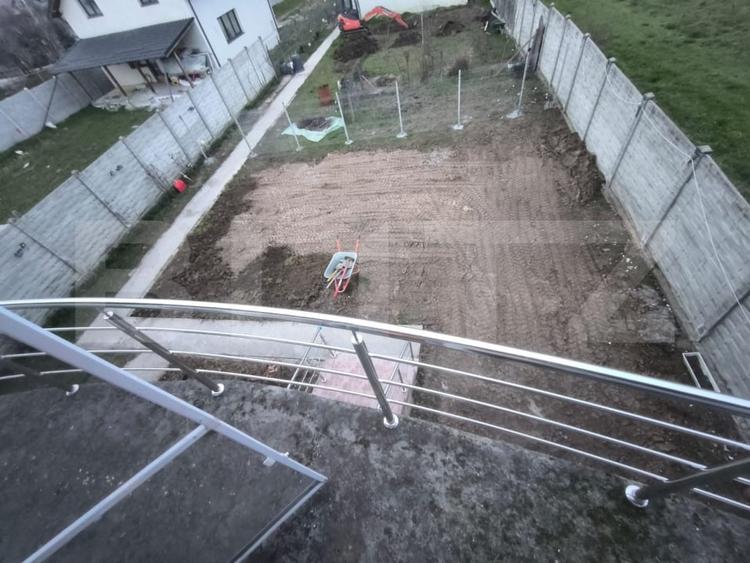 Casă individuală cu 4 camere cu Canalizare în Exterior Est