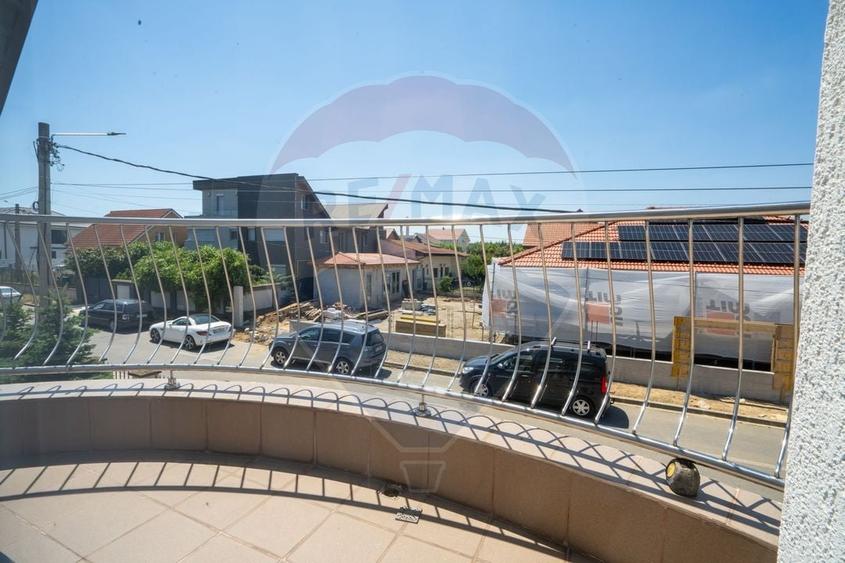 Casă individuală cu 6 camere cu Teren 514 Mp în Sânmartin