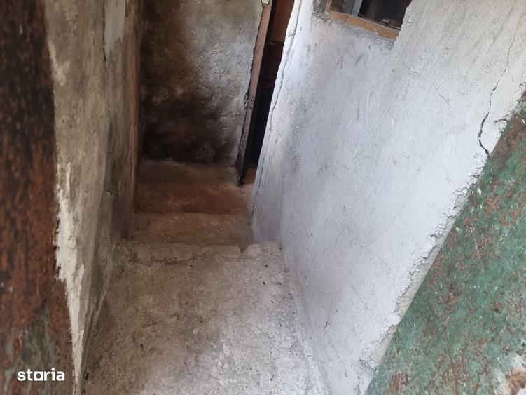Casă cu 2 camere cu Teren 612 Mp în Moroeni