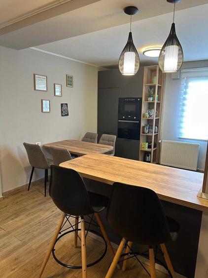 Apartament cu 3 camere semidecomandat în Ultracentral