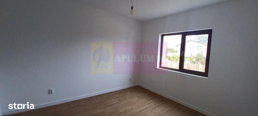 Casă cu 3 camere cu Teren 450 Mp în Săbăreni
