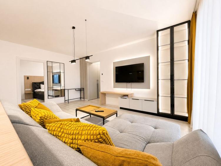 Apartament cu 3 camere decomandat, mobilat în Lipovei
