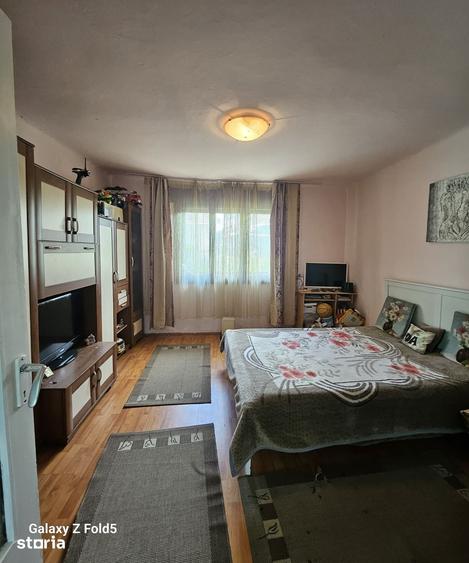 Casă cu 4 camere decomandat cu Teren 500 Mp în Sânmartin