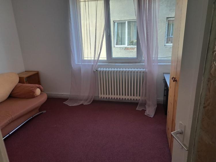 Apartament cu 2 camere semidecomandat în Exterior Vest