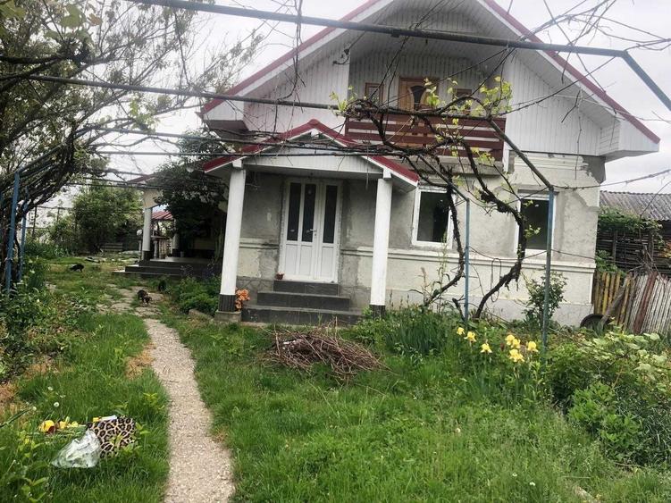 Casă cu 3 camere în Central