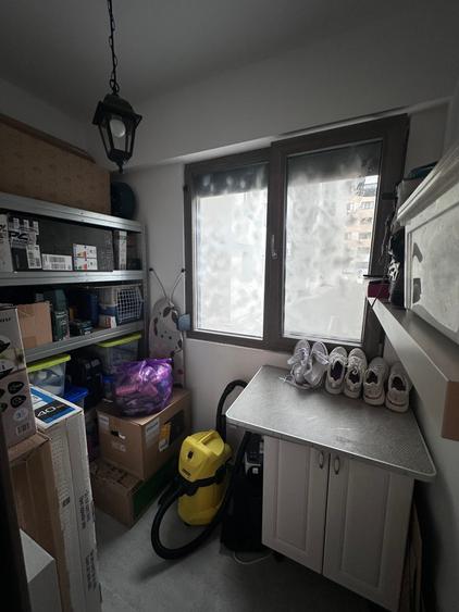 Apartament cu 3 camere decomandat în Drumul Taberei