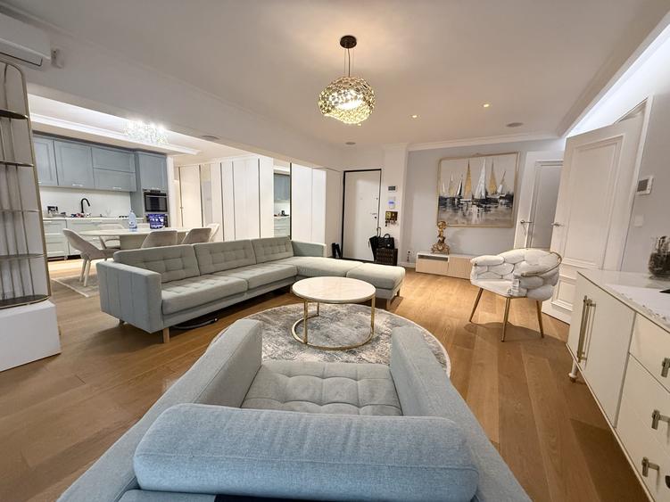 Apartament cu 4 camere, mobilat în Domenii
