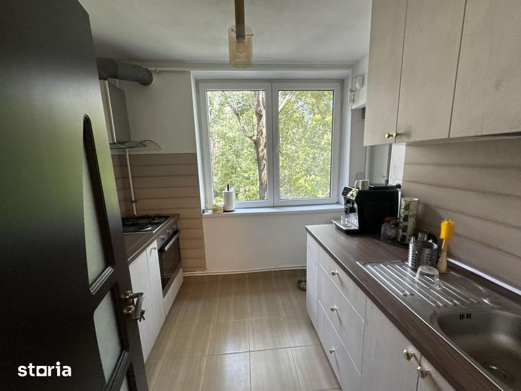 Apartament cu 3 camere decomandat, mobilat în Gara de Nord