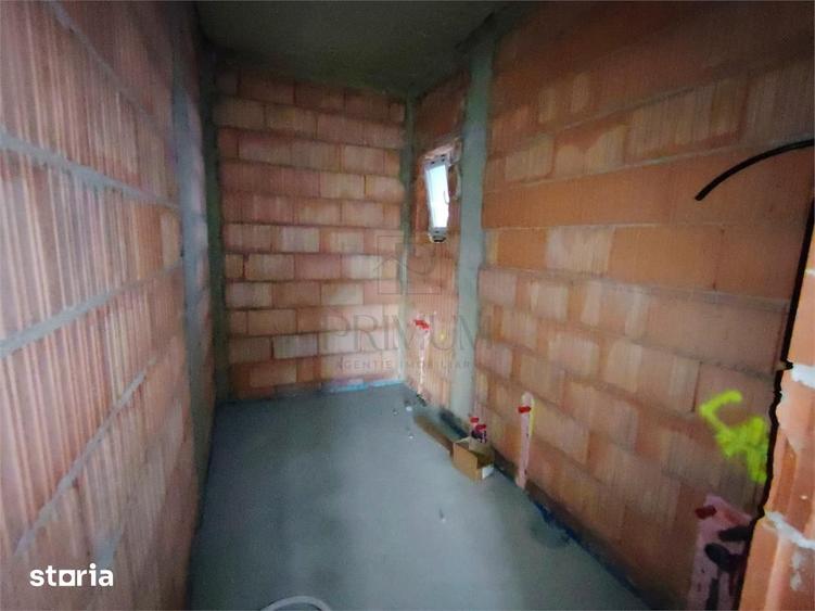 Duplex despartit prin baie - teren 380 mp - toate utilitatile - 2