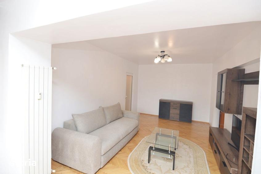 Apartament cu 3 camere, mobilat în Pantelimon