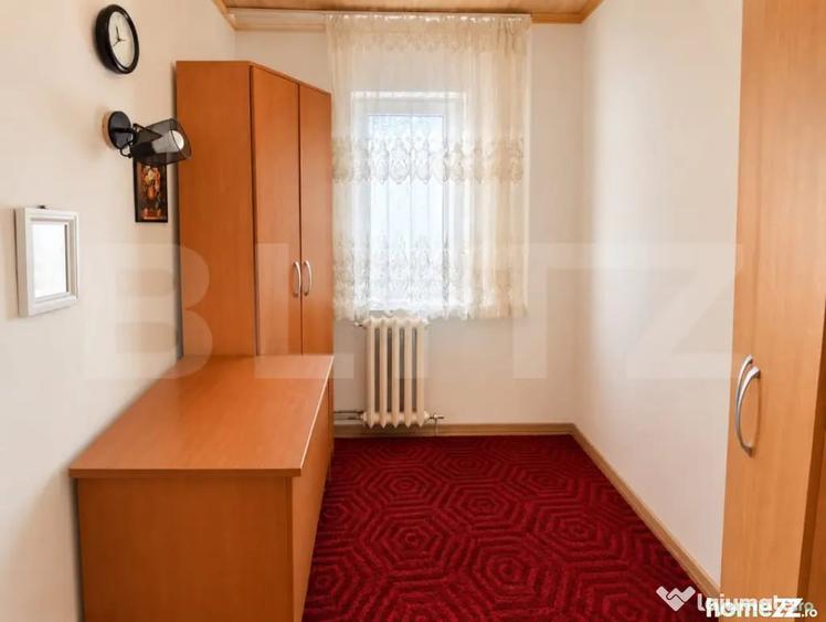Apartament cu 3 camere semidecomandat în Central