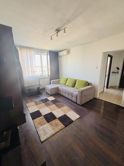 Apartament cu 3 camere semidecomandat în Bucur Obor