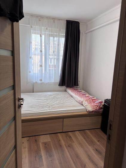 Se ofera spre vanzare apartament cu 3 camere - 1