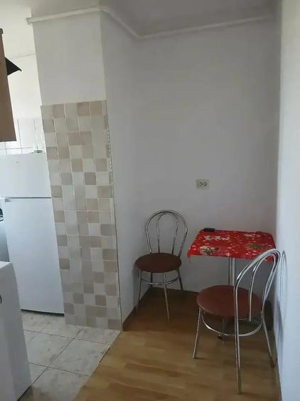 Garsonieră decomandată în Exterior Vest