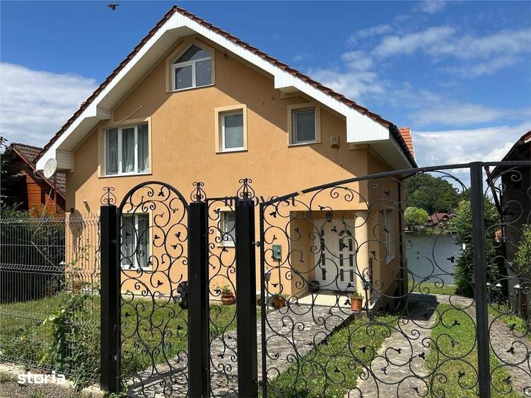 Casă cu 4 camere în Orașu Nou