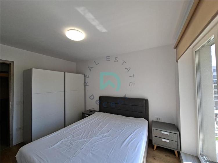 Apartament cu 2 camere decomandat în Tractorul