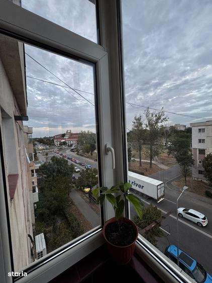 Apartament cu 2 camere decomandat în Uiești