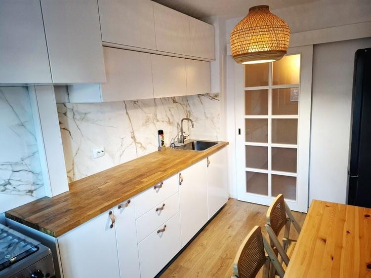 Apartament cu 3 camere decomandat în Titulescu