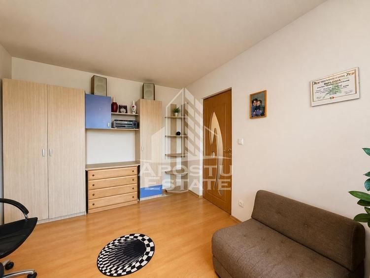 Apartament cu 2 camere decomandat, mobilat în Girocului