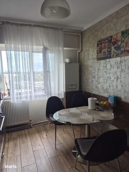 Apartament cu 3 camere decomandat în Central