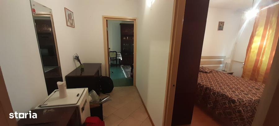 Apartament cu 2 camere decomandat în Drumul Taberei