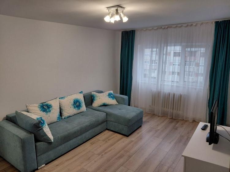 Apartament cu 2 camere decomandat în Cetate
