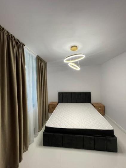 Apartament cu 3 camere decomandat în Ultracentral