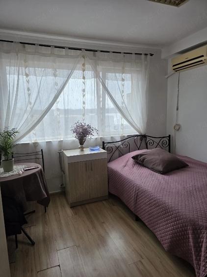 Garsonieră decomandată în UMT