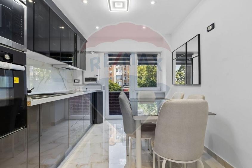 Apartament cu 3 camere decomandat, mobilat în Băncilor
