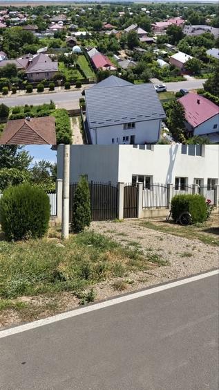 Casă cu 4 camere în Ștefan cel Mare