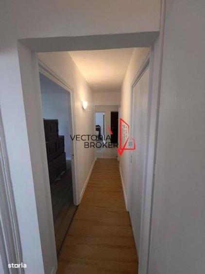 Apartament cu 3 camere decomandat în Dristor
