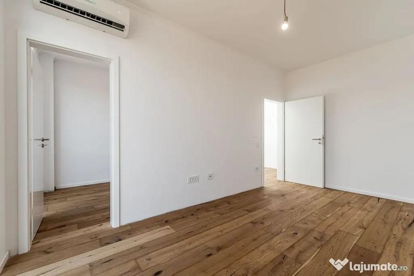 Casă cu 4 camere cu Teren 150 Mp în Central