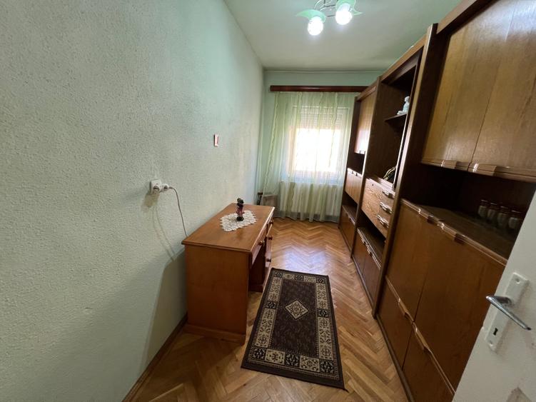 Casă individuală cu 3 camere cu Teren 230 Mp în Reșița