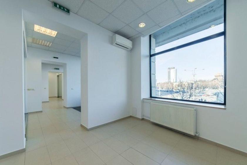 Spațiu comercial, de 208.10000610352 mp, în Calea Victoriei
