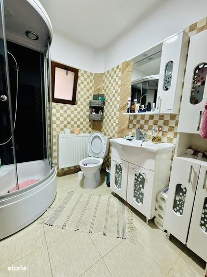 Casă cu 4 camere în Valea Putnei