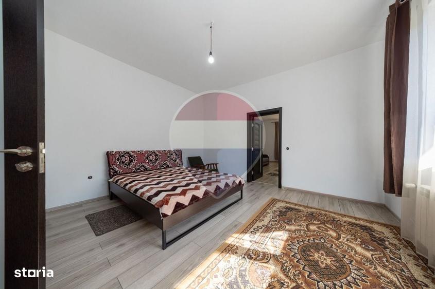 Casă cu 4 camere în Comana