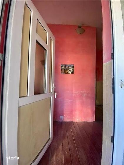 Casă cu 2 camere cu Canalizare în Central