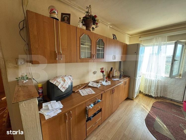 Apartament cu 3 camere decomandat în Gojeiești