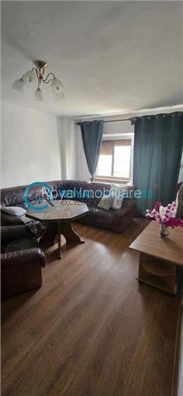 Royal Imobiliare - Vanzare apartament 4 camere zona Marasesti